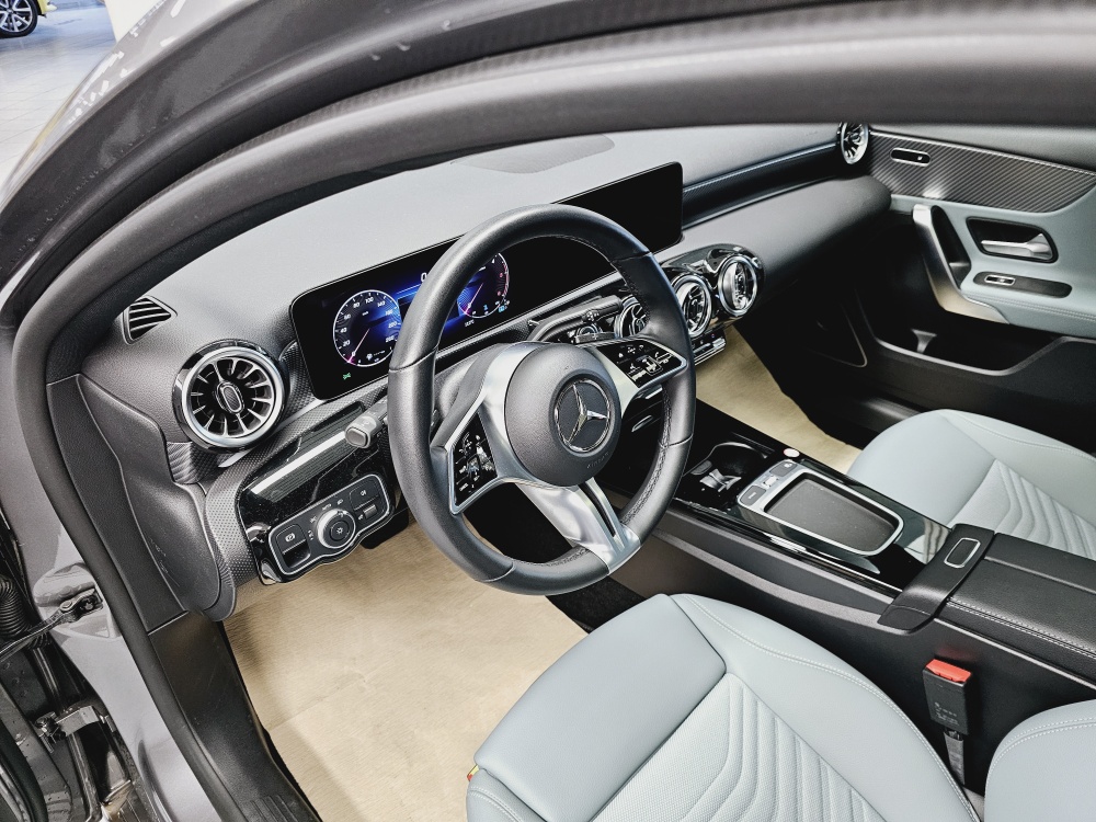Mercedes-Benz A 220  bei Hoffmann Automobile in Wolfsburg kaufen und sofort mitnehmen - Bild 18