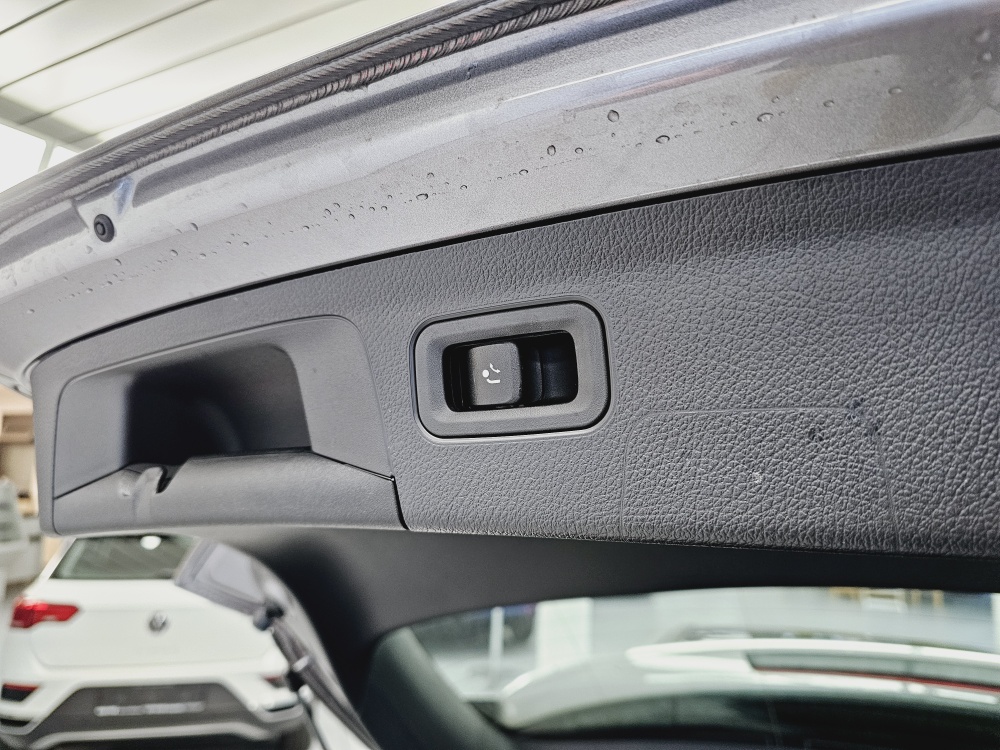 Mercedes-Benz A 220  bei Hoffmann Automobile in Wolfsburg kaufen und sofort mitnehmen - Bild 3