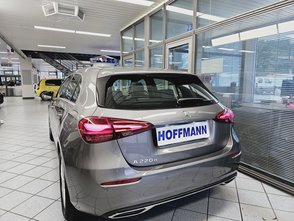 Mercedes-Benz A 220  bei Hoffmann Automobile in Wolfsburg kaufen und sofort mitnehmen - Bild 4
