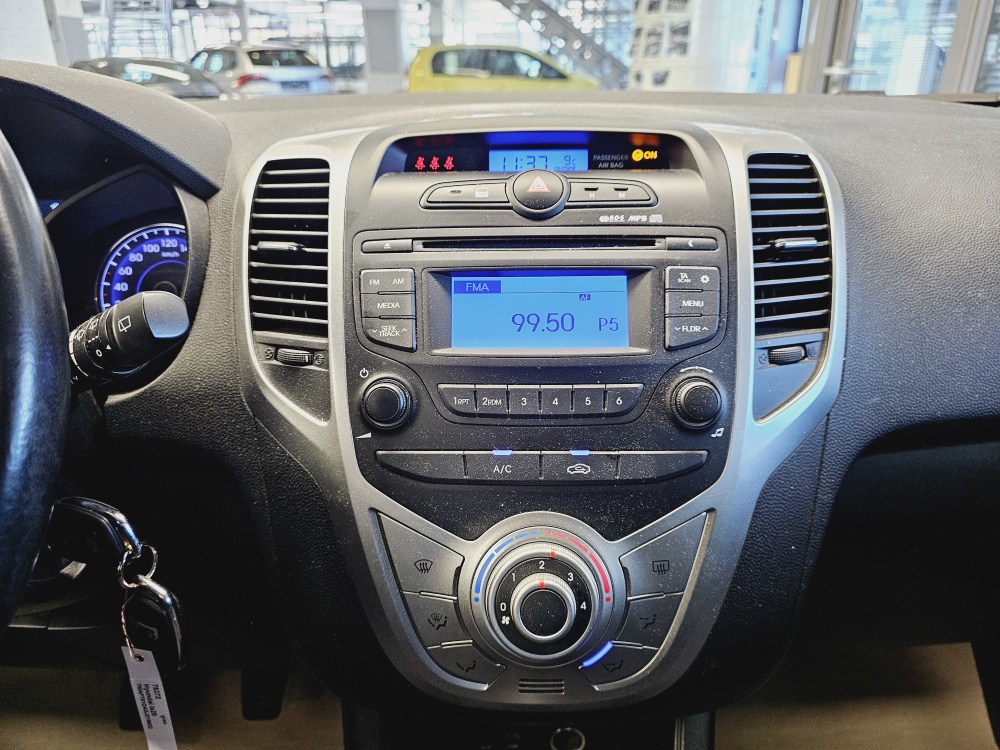 Hyundai ix20  bei Hoffmann Automobile in Wolfsburg kaufen und sofort mitnehmen - Bild 8