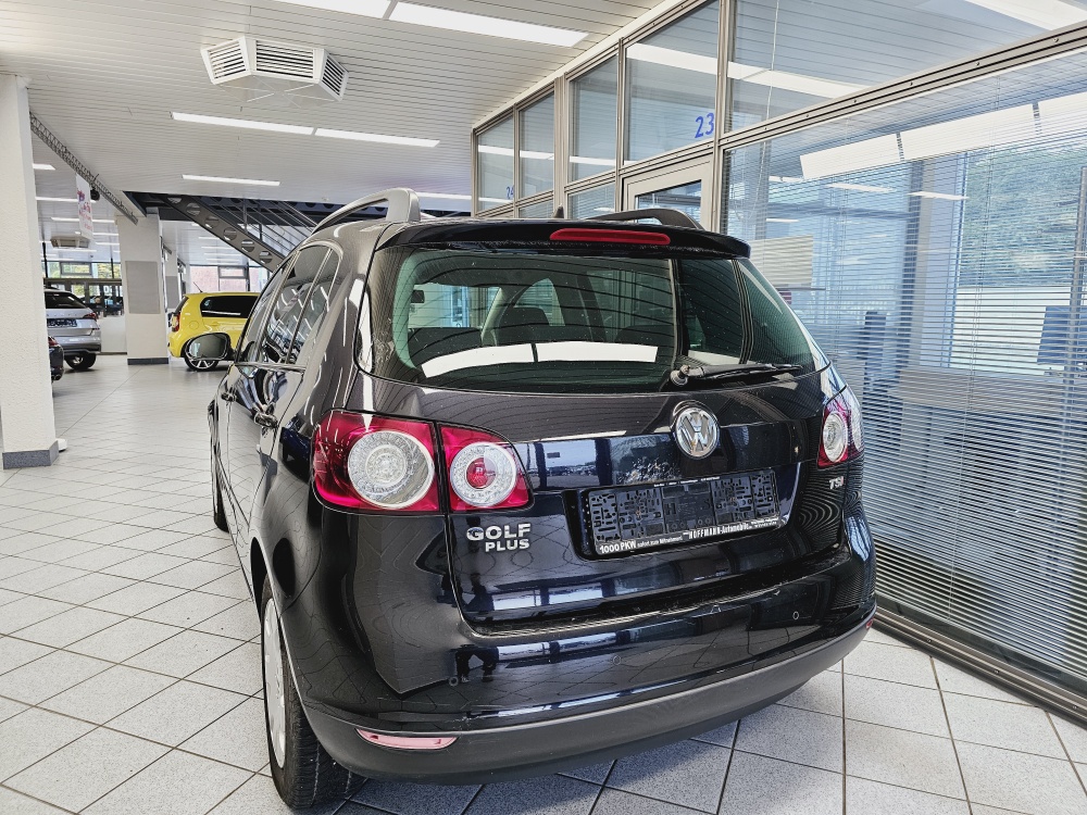 VW Golf Plus  bei Hoffmann Automobile in Wolfsburg kaufen und sofort mitnehmen - Bild 3