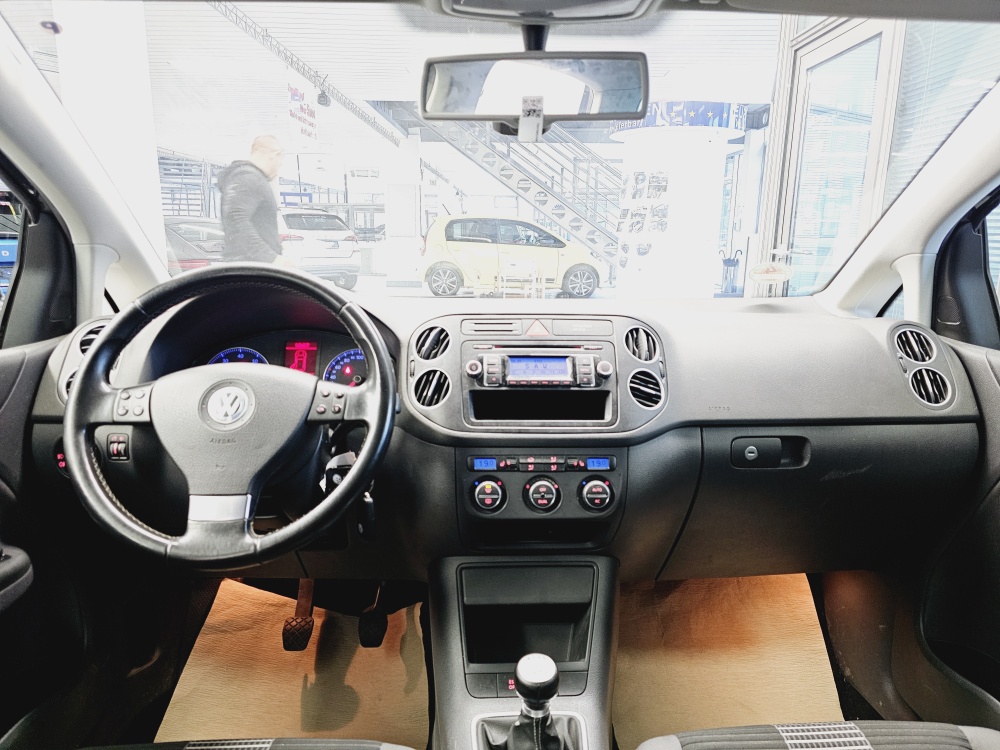 VW Golf Plus  bei Hoffmann Automobile in Wolfsburg kaufen und sofort mitnehmen - Bild 5