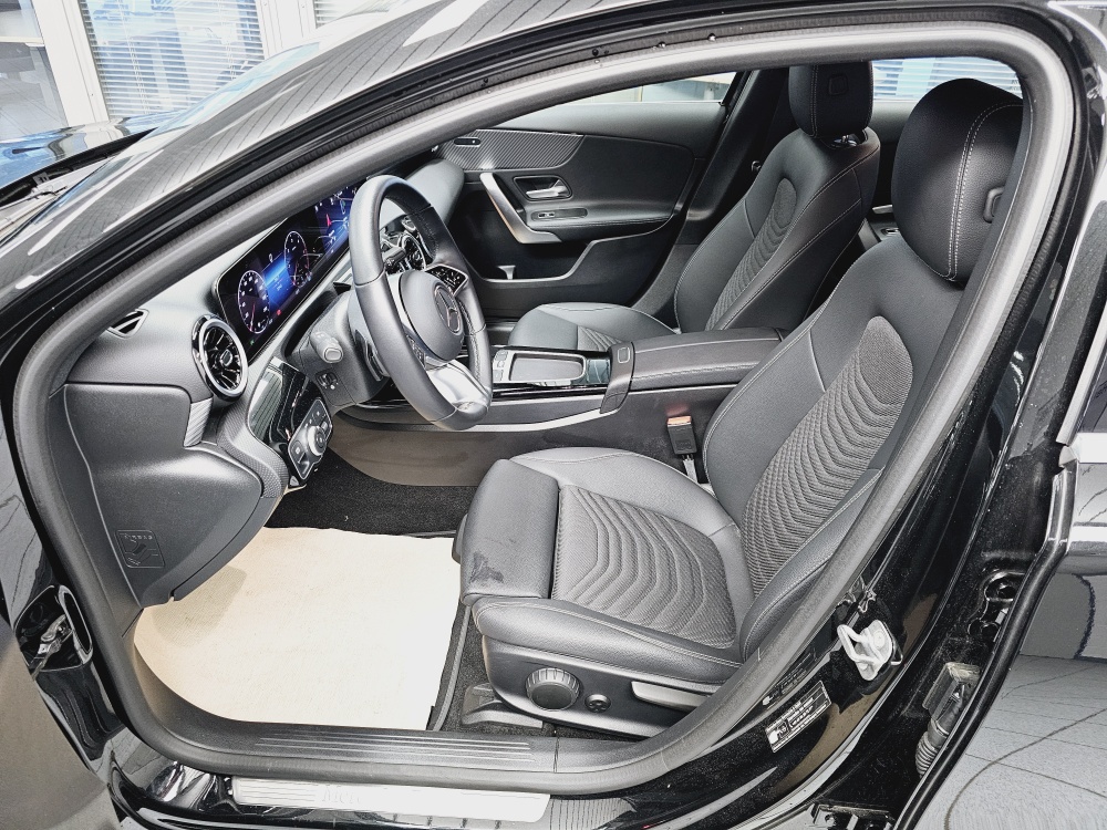 Mercedes-Benz A 180  bei Hoffmann Automobile in Wolfsburg kaufen und sofort mitnehmen - Bild 16