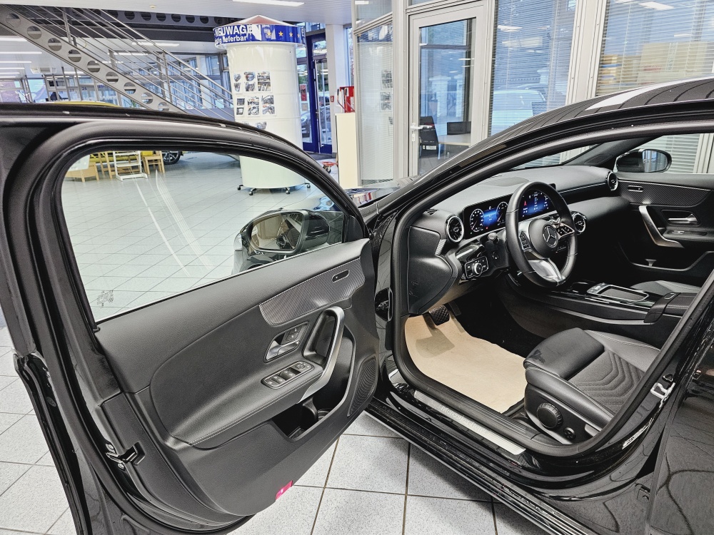 Mercedes-Benz A 180  bei Hoffmann Automobile in Wolfsburg kaufen und sofort mitnehmen - Bild 19