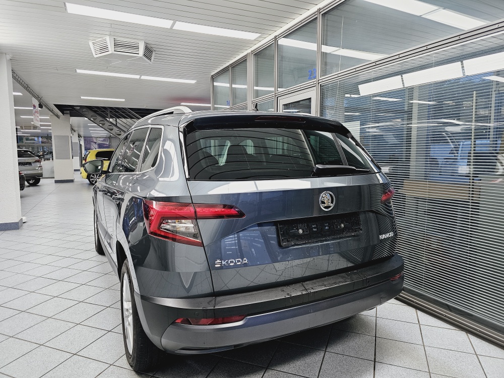 Skoda Karoq  bei Hoffmann Automobile in Wolfsburg kaufen und sofort mitnehmen - Bild 3
