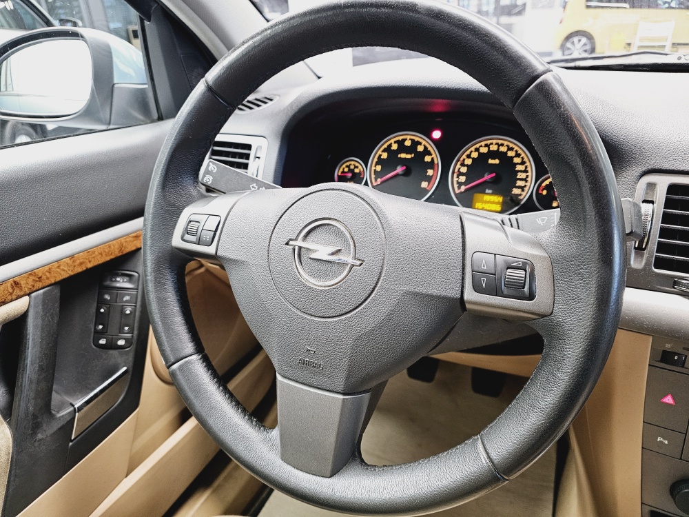 Opel Vectra  bei Hoffmann Automobile in Wolfsburg kaufen und sofort mitnehmen - Bild 10