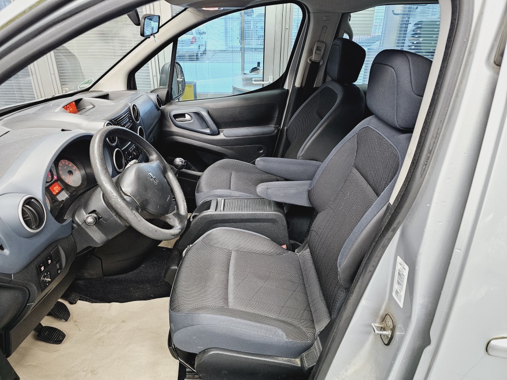 Peugeot Partner  bei Hoffmann Automobile in Wolfsburg kaufen und sofort mitnehmen - Bild 12