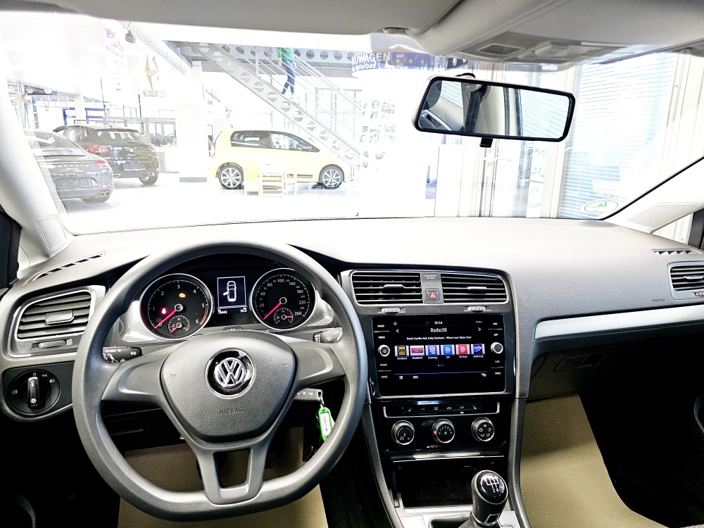 VW Golf Variant  bei Hoffmann Automobile in Wolfsburg kaufen und sofort mitnehmen - Bild 15
