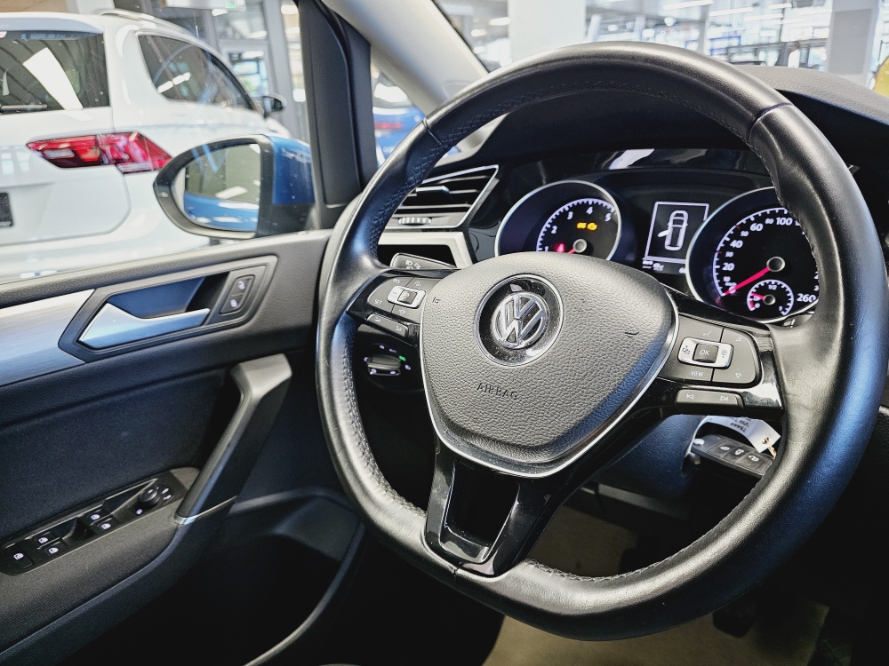 VW Touran  bei Hoffmann Automobile in Wolfsburg kaufen und sofort mitnehmen - Bild 15