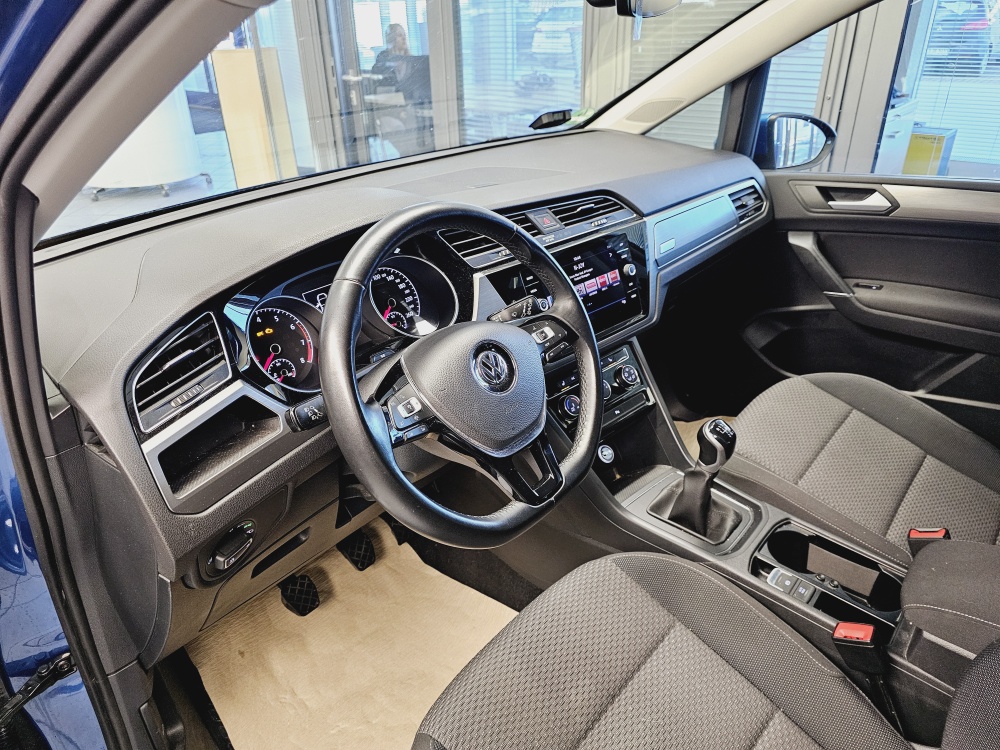 VW Touran  bei Hoffmann Automobile in Wolfsburg kaufen und sofort mitnehmen - Bild 19