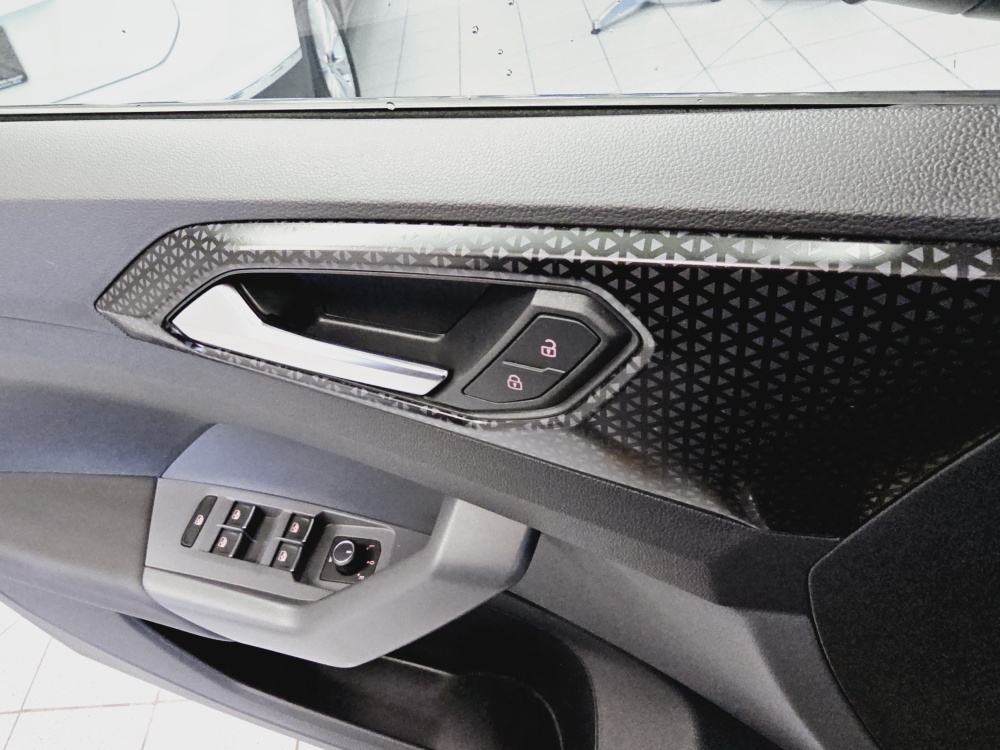 VW T-Cross  bei Hoffmann Automobile in Wolfsburg kaufen und sofort mitnehmen - Bild 20