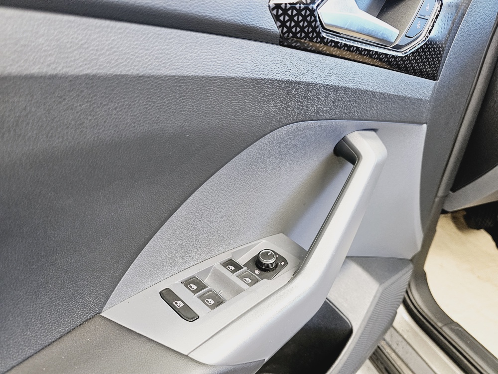 VW T-Cross  bei Hoffmann Automobile in Wolfsburg kaufen und sofort mitnehmen - Bild 21