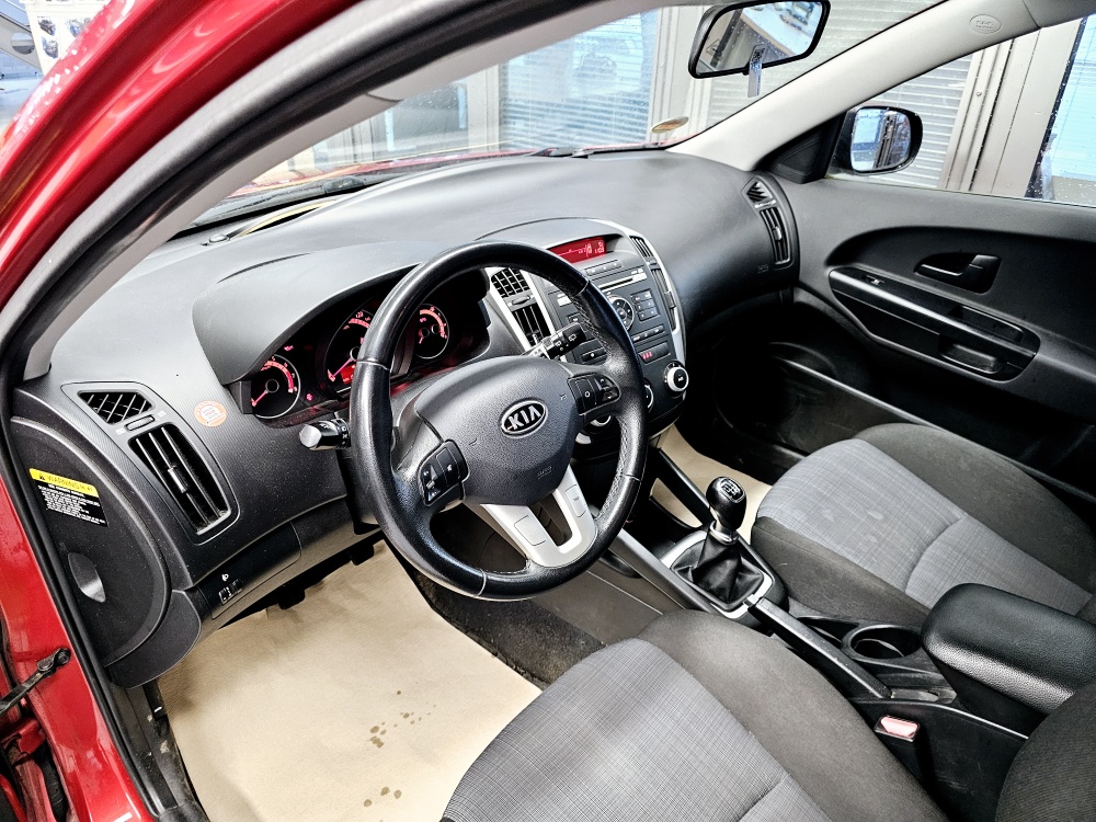 Kia Ceed  bei Hoffmann Automobile in Wolfsburg kaufen und sofort mitnehmen - Bild 10