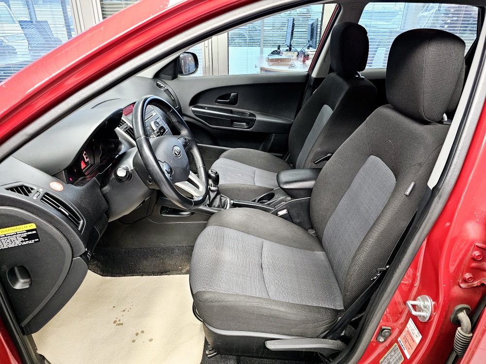 Kia Ceed  bei Hoffmann Automobile in Wolfsburg kaufen und sofort mitnehmen - Bild 11