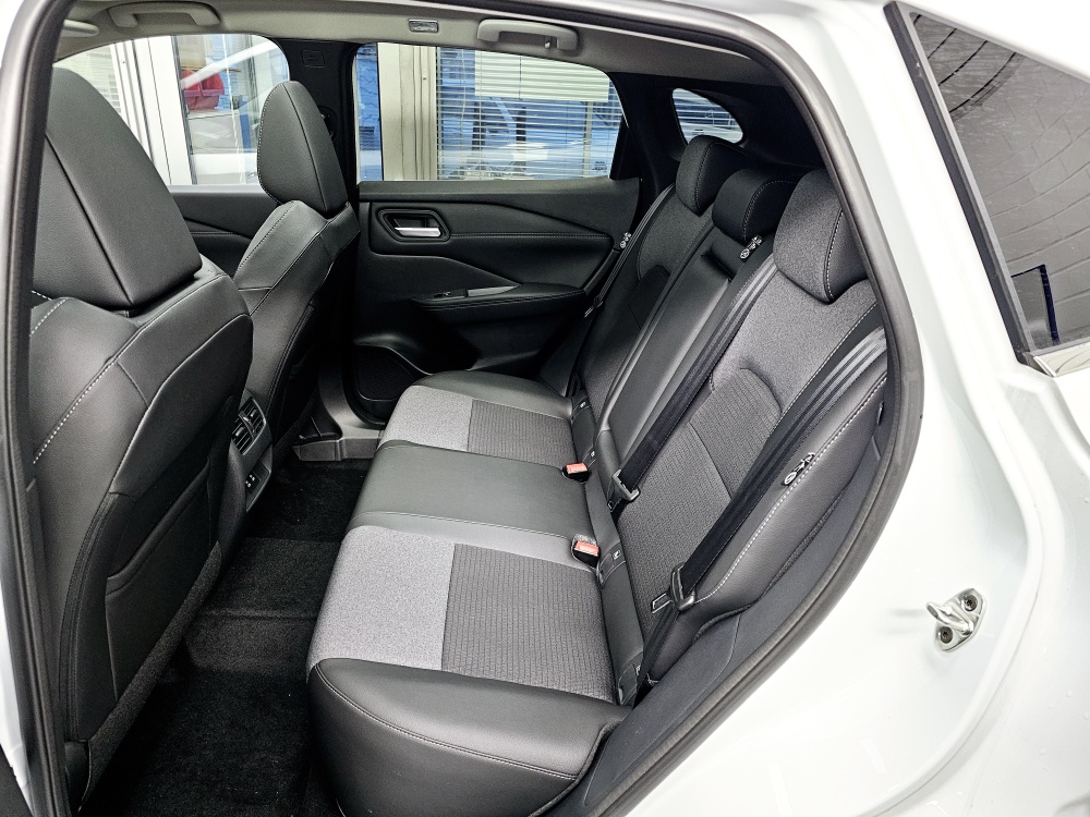 Nissan Qashqai  bei Hoffmann Automobile in Wolfsburg kaufen und sofort mitnehmen - Bild 4