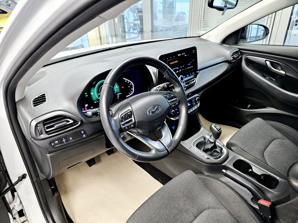 Hyundai i30 Kombi  bei Hoffmann Automobile in Wolfsburg kaufen und sofort mitnehmen - Bild 15