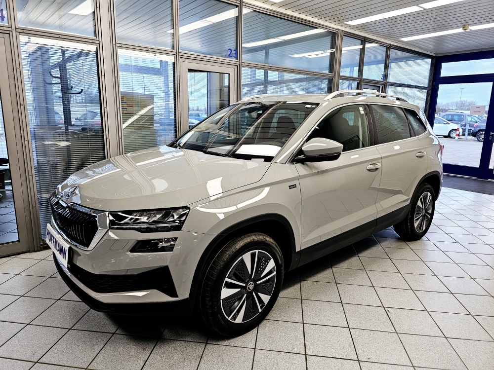 Skoda Karoq Tour für nur 33.750,- € bei Hoffmann Automobile in Wolfsburg kaufen und sofort mitnehmen