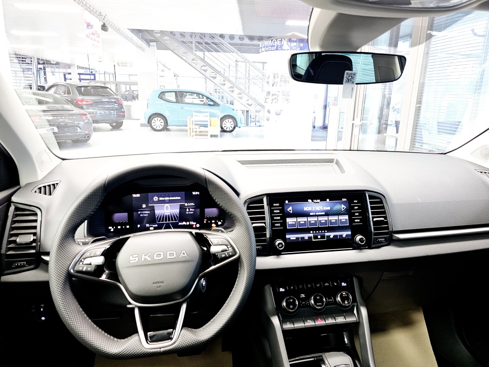 Skoda Karoq  bei Hoffmann Automobile in Wolfsburg kaufen und sofort mitnehmen - Bild 17