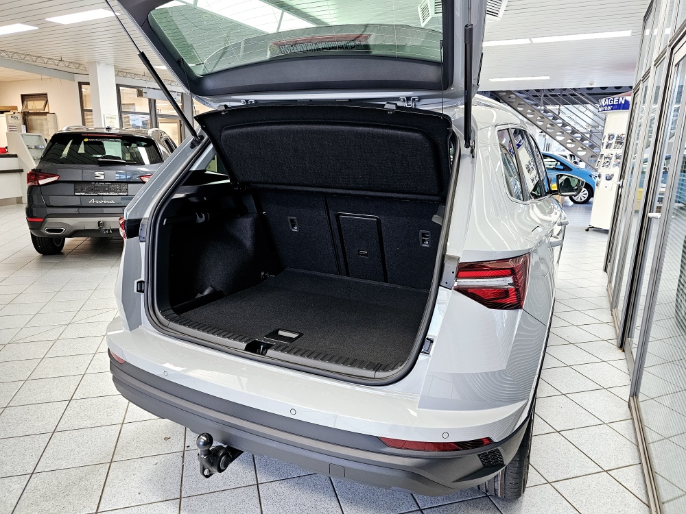 Skoda Karoq  bei Hoffmann Automobile in Wolfsburg kaufen und sofort mitnehmen - Bild 2