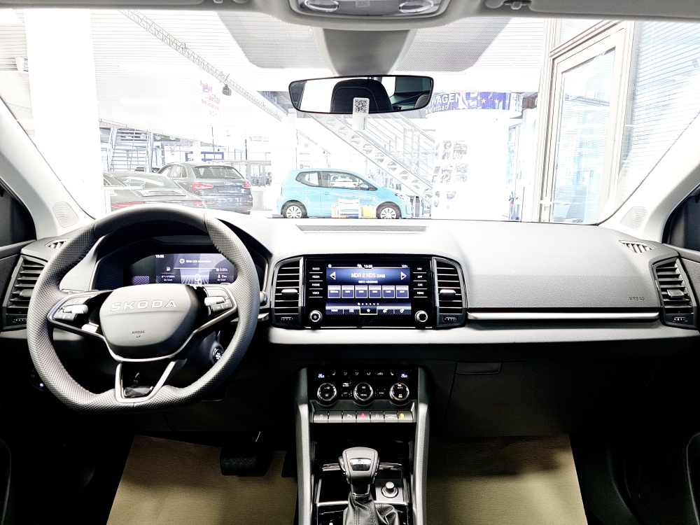 Skoda Karoq  bei Hoffmann Automobile in Wolfsburg kaufen und sofort mitnehmen - Bild 6