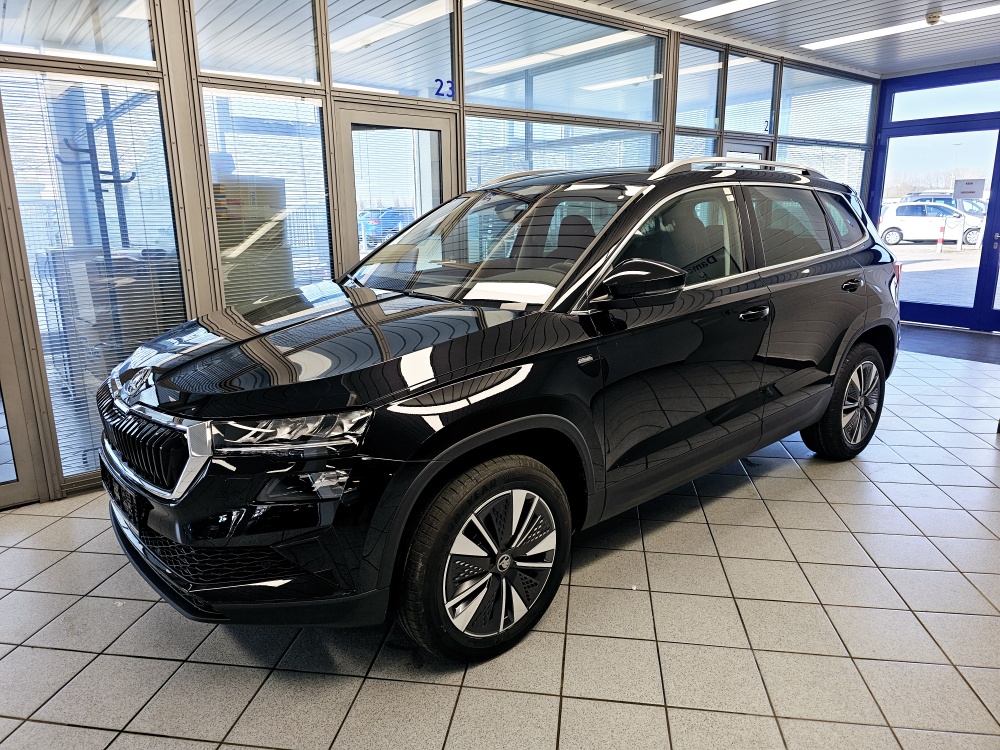 Skoda Karoq Tour für nur 33.950,- € bei Hoffmann Automobile in Wolfsburg kaufen und sofort mitnehmen