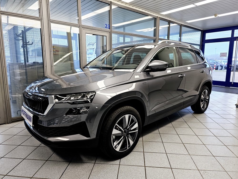 Skoda Karoq Tour für nur 32.950,- € bei Hoffmann Automobile in Wolfsburg kaufen und sofort mitnehmen