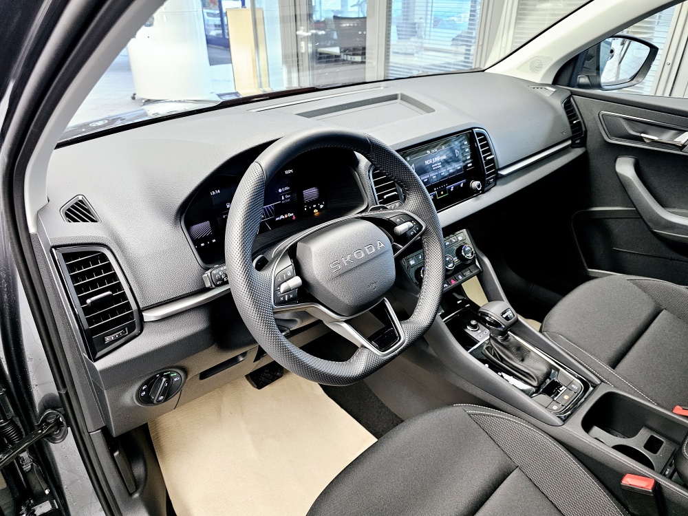 Skoda Karoq  bei Hoffmann Automobile in Wolfsburg kaufen und sofort mitnehmen - Bild 18