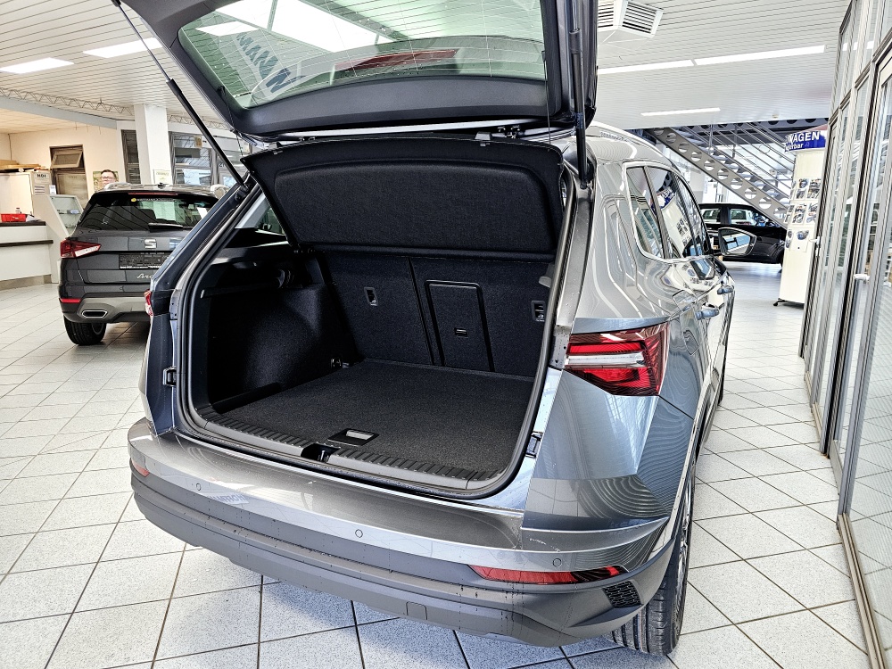 Skoda Karoq  bei Hoffmann Automobile in Wolfsburg kaufen und sofort mitnehmen - Bild 2