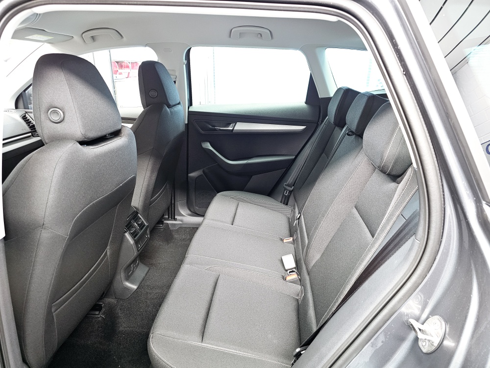 Skoda Karoq  bei Hoffmann Automobile in Wolfsburg kaufen und sofort mitnehmen - Bild 5