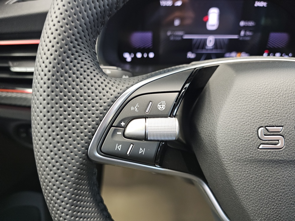 Skoda Kamiq  bei Hoffmann Automobile in Wolfsburg kaufen und sofort mitnehmen - Bild 16