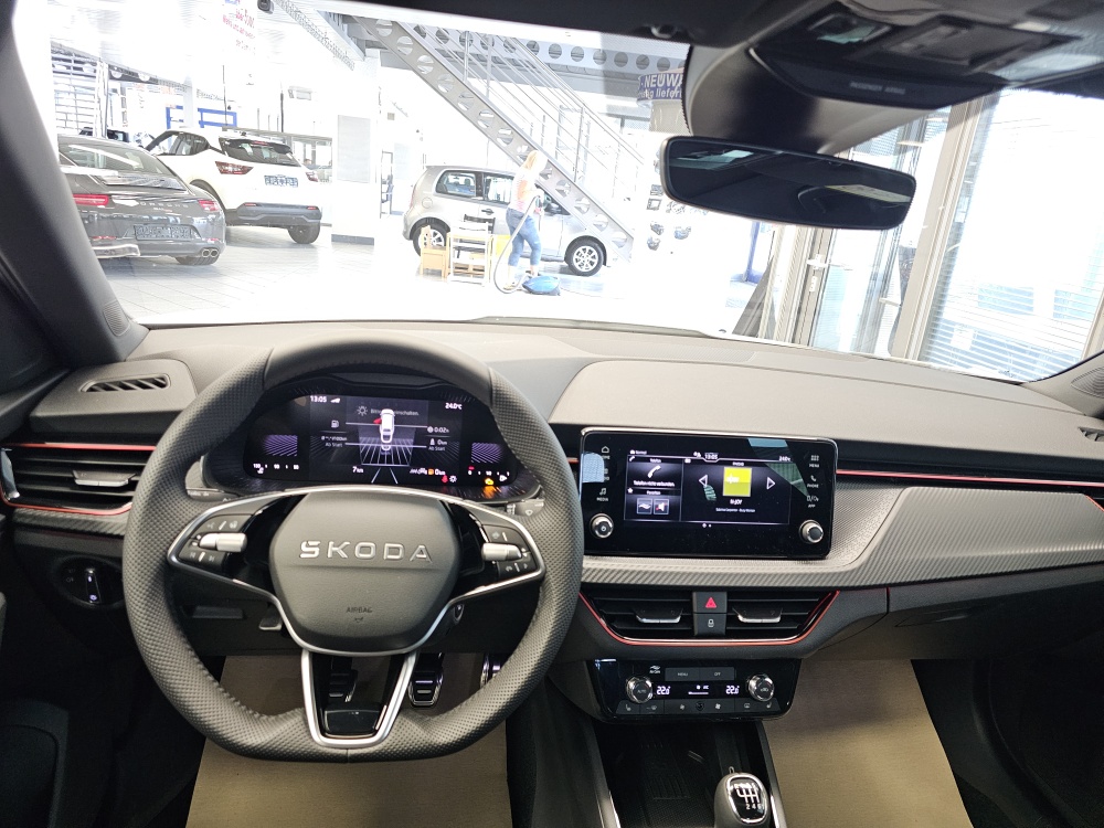 Skoda Kamiq  bei Hoffmann Automobile in Wolfsburg kaufen und sofort mitnehmen - Bild 18