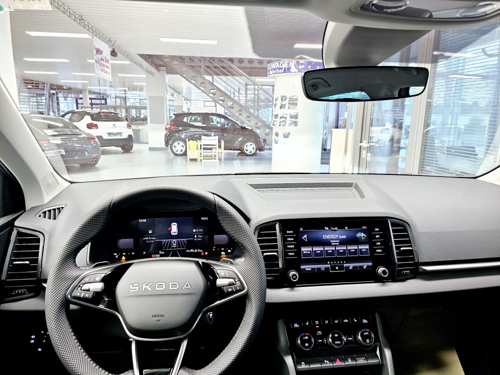 Skoda Karoq  bei Hoffmann Automobile in Wolfsburg kaufen und sofort mitnehmen - Bild 17