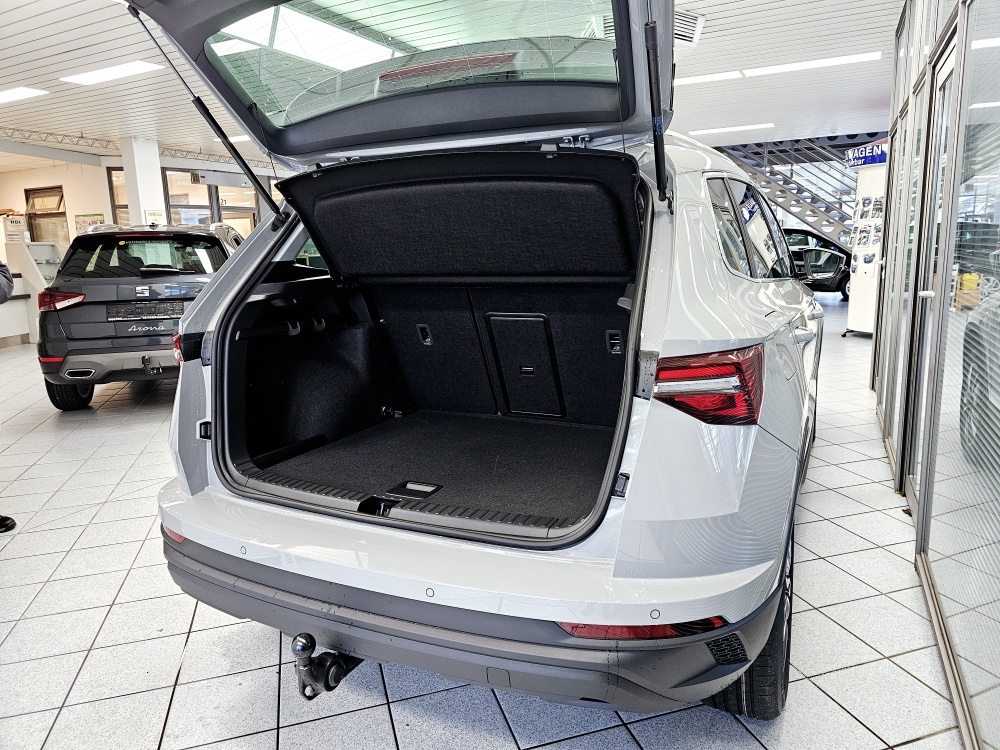 Skoda Karoq  bei Hoffmann Automobile in Wolfsburg kaufen und sofort mitnehmen - Bild 2