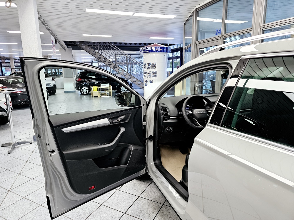 Skoda Karoq  bei Hoffmann Automobile in Wolfsburg kaufen und sofort mitnehmen - Bild 21