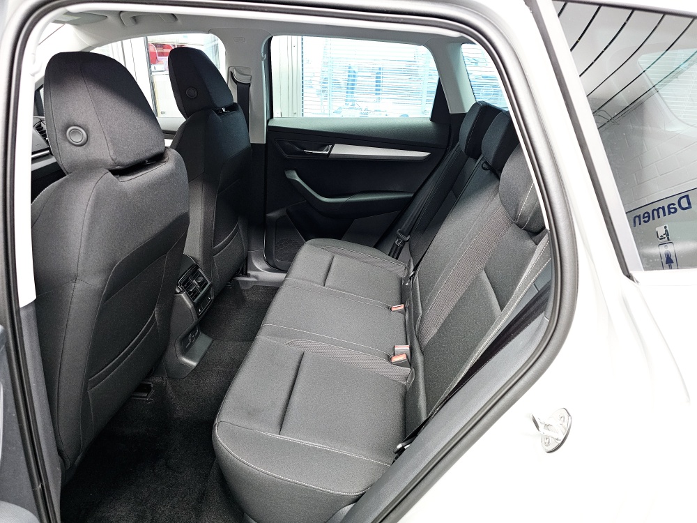 Skoda Karoq  bei Hoffmann Automobile in Wolfsburg kaufen und sofort mitnehmen - Bild 5
