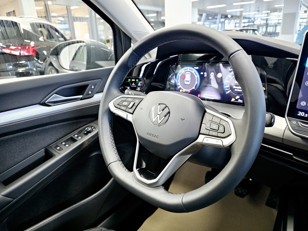 VW Golf Variant  bei Hoffmann Automobile in Wolfsburg kaufen und sofort mitnehmen - Bild 15