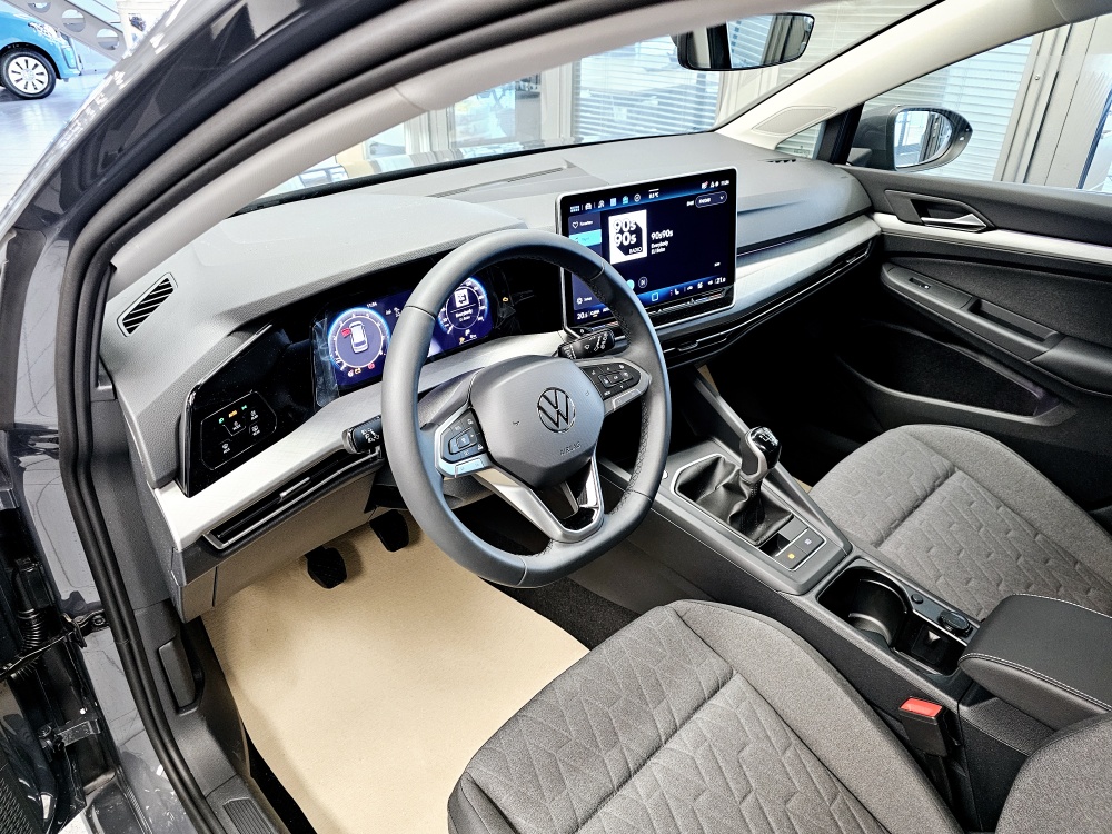 VW Golf Variant  bei Hoffmann Automobile in Wolfsburg kaufen und sofort mitnehmen - Bild 19