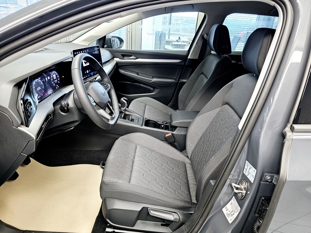 VW Golf Variant  bei Hoffmann Automobile in Wolfsburg kaufen und sofort mitnehmen - Bild 20