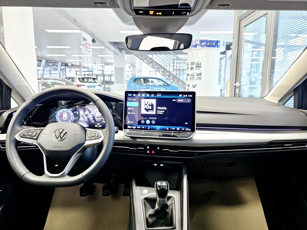 VW Golf Variant  bei Hoffmann Automobile in Wolfsburg kaufen und sofort mitnehmen - Bild 7