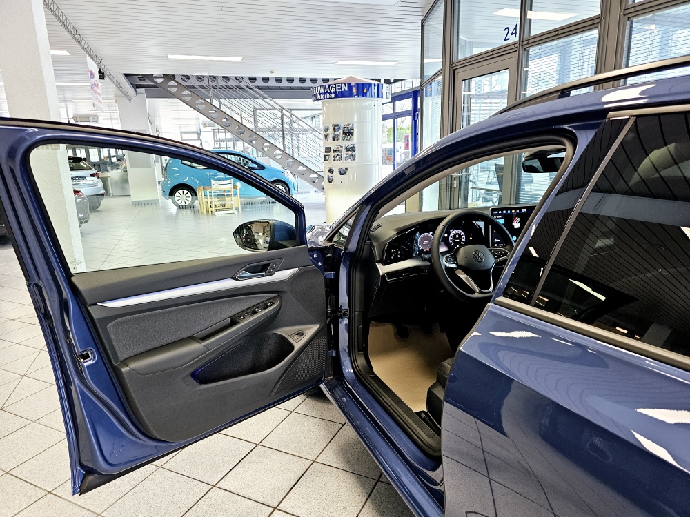 VW Golf Variant  bei Hoffmann Automobile in Wolfsburg kaufen und sofort mitnehmen - Bild 22