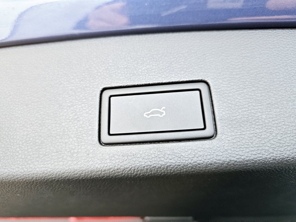 VW Golf Variant  bei Hoffmann Automobile in Wolfsburg kaufen und sofort mitnehmen - Bild 3