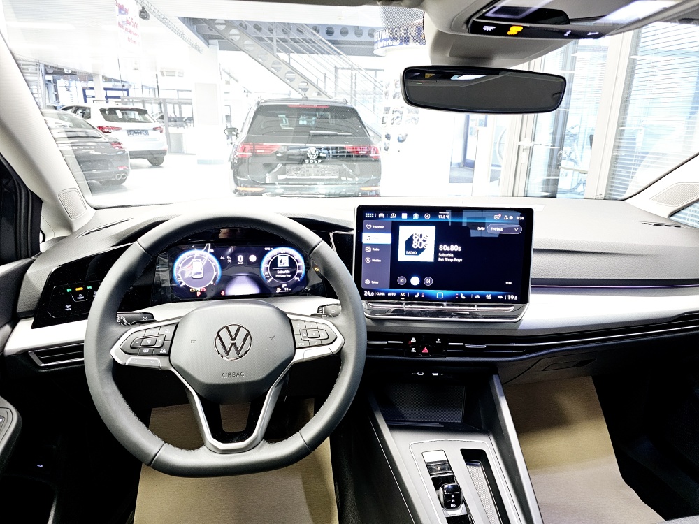 VW Golf Variant  bei Hoffmann Automobile in Wolfsburg kaufen und sofort mitnehmen - Bild 18