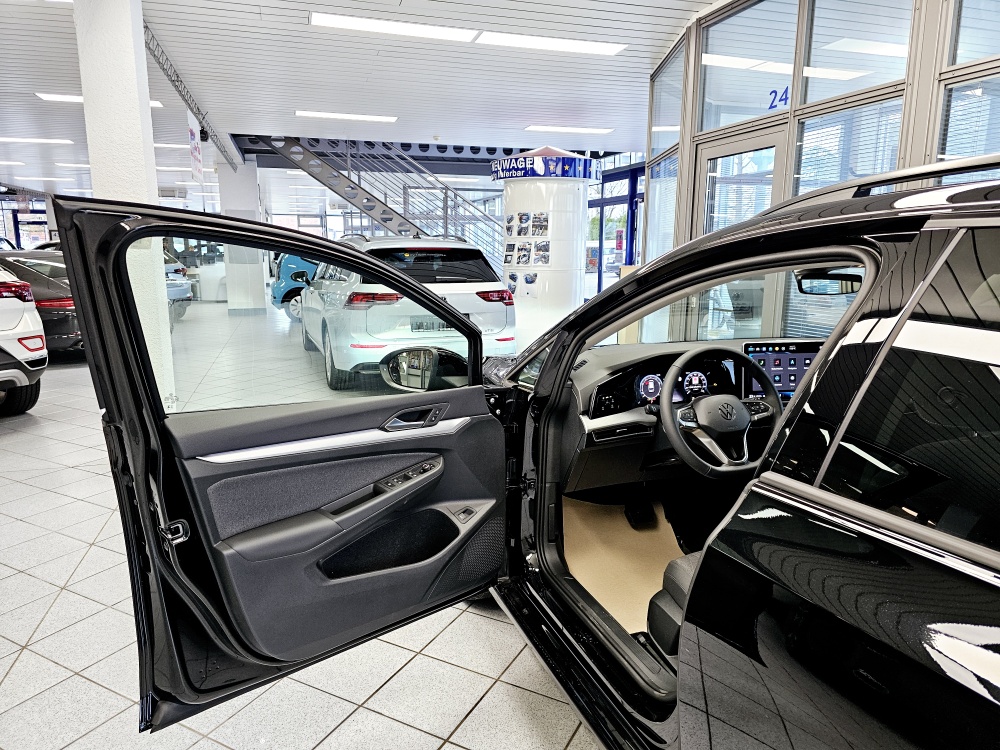 VW Golf Variant  bei Hoffmann Automobile in Wolfsburg kaufen und sofort mitnehmen - Bild 22