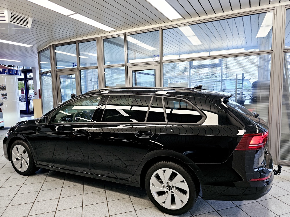 VW Golf Variant  bei Hoffmann Automobile in Wolfsburg kaufen und sofort mitnehmen - Bild 23