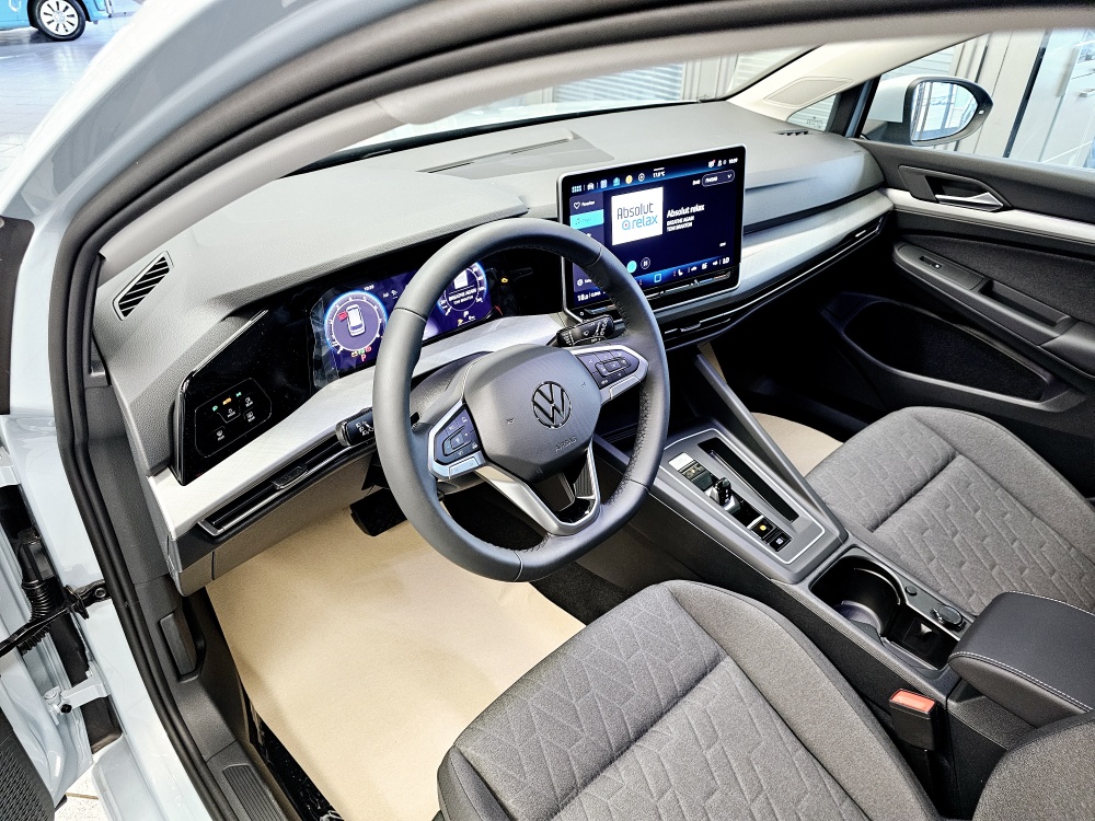 VW Golf Variant  bei Hoffmann Automobile in Wolfsburg kaufen und sofort mitnehmen - Bild 19
