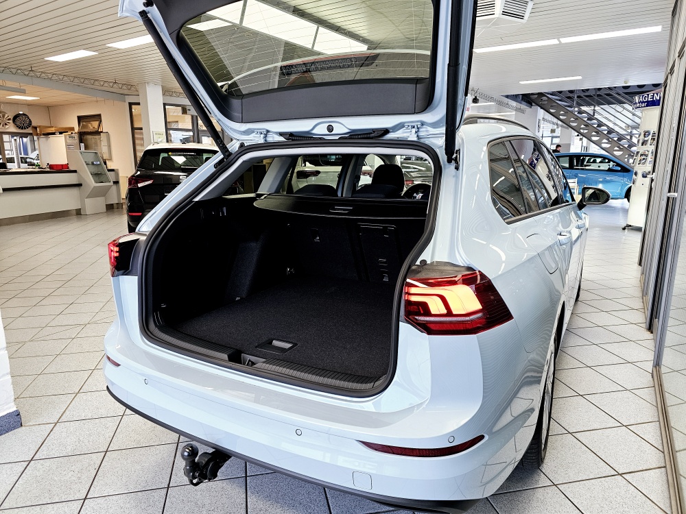 VW Golf Variant  bei Hoffmann Automobile in Wolfsburg kaufen und sofort mitnehmen - Bild 2