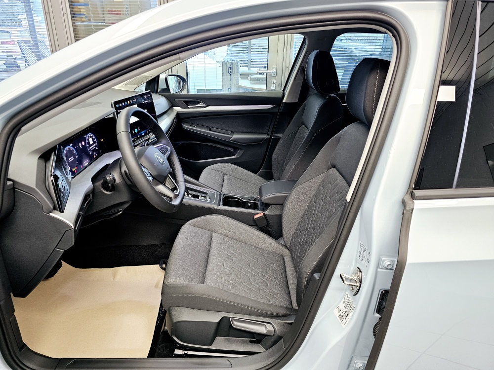 VW Golf Variant  bei Hoffmann Automobile in Wolfsburg kaufen und sofort mitnehmen - Bild 20