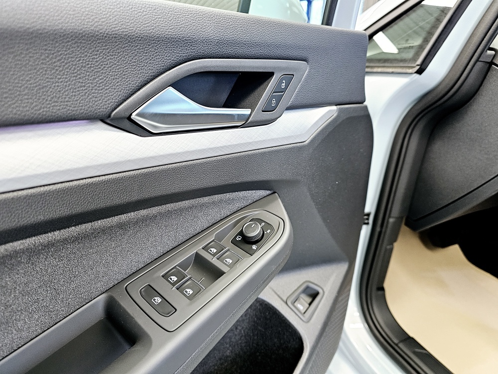 VW Golf Variant  bei Hoffmann Automobile in Wolfsburg kaufen und sofort mitnehmen - Bild 21