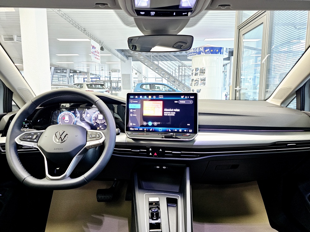 VW Golf Variant  bei Hoffmann Automobile in Wolfsburg kaufen und sofort mitnehmen - Bild 7