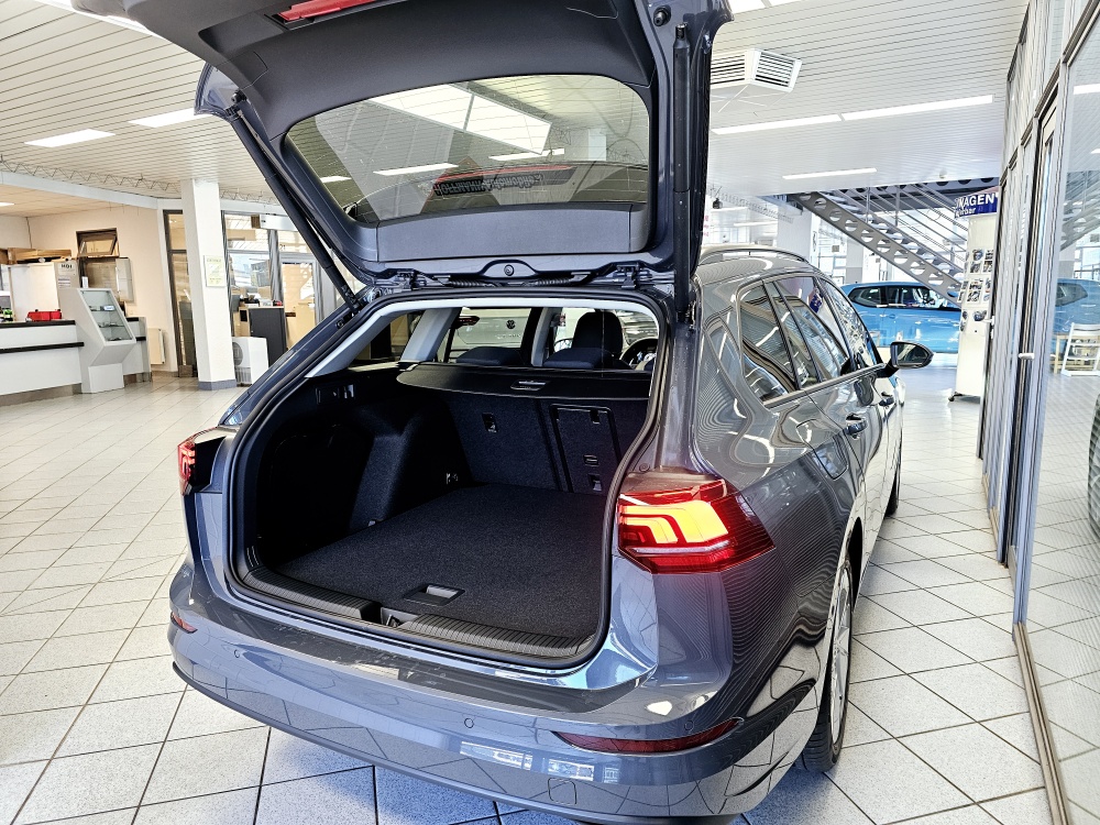 VW Golf Variant  bei Hoffmann Automobile in Wolfsburg kaufen und sofort mitnehmen - Bild 2